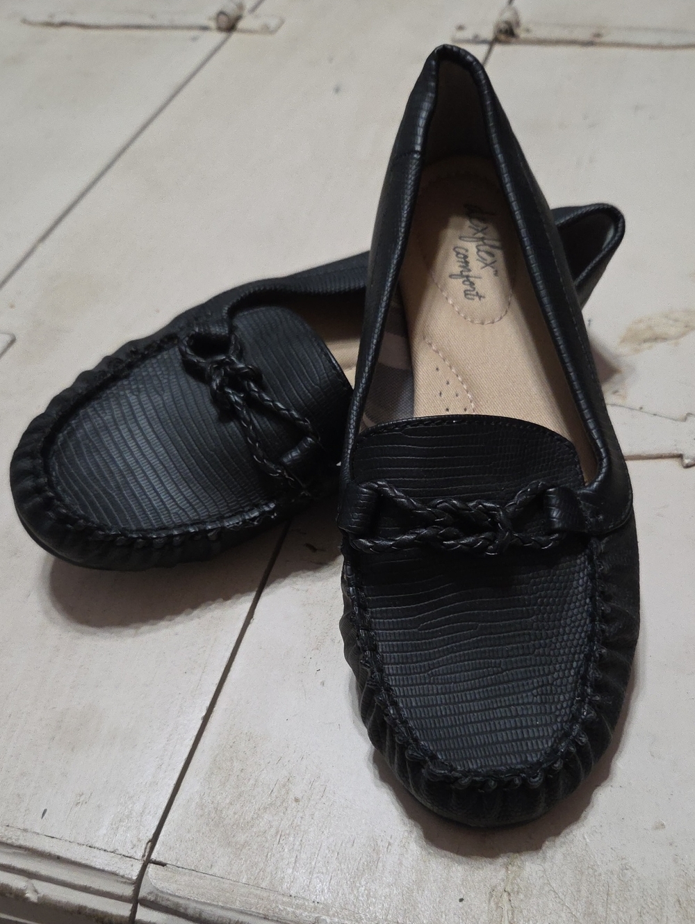 dexflex comfort Black Braided Moccasin Loafers 7. F8/22